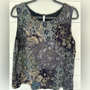 White Stag Colorful Tank with Gold Accents, Size Large.